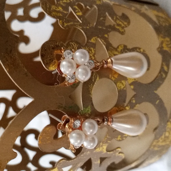 Vintage Faux Pearl and Crystal Drop Earrings - Picture 1 of 3